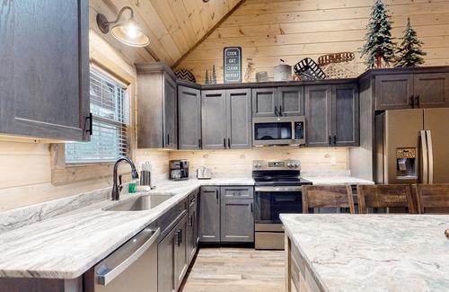 Gatlinburg - Pigeon Forge Cabin | Cozy cabin stay w/private pool, hot tub, movie room, & free attraction tickets