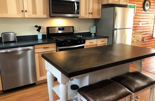 Eagle River House | Cozy cabin tucked away on Cranberry Lake!