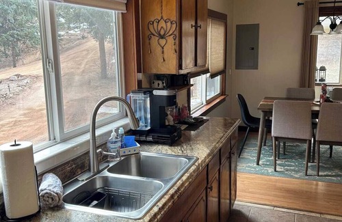 Cascade-Chipita Park Cabin | Cozy Cabin with Creek in Cascade-Chipita Park