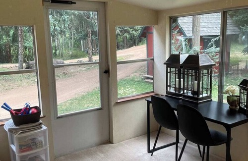 Cascade-Chipita Park Cabin | Cozy Cabin with Creek in Cascade-Chipita Park