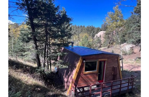 Florissant Cabin | Cozy Cabin