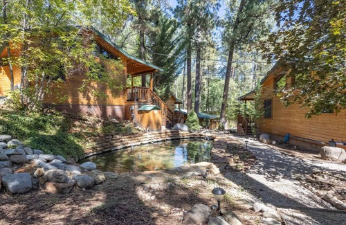 Ruidoso Cabin | Cozy Cabin w/Hot Tub & Fireplace | 5min Downtown