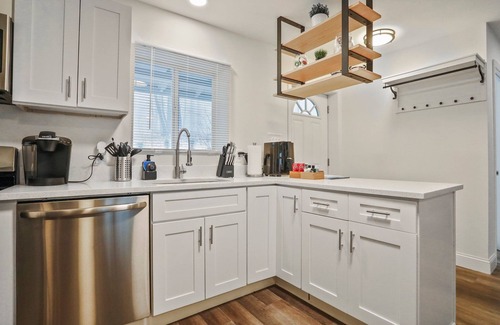 Kabletown House | Cozy Cabin w/Hot Tub, Arcade & Fire Pit perfect for up to 8 people