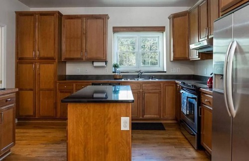 Luray Cabin | Cozy Cabin w/Indoor Fireplace & Tranquil views
