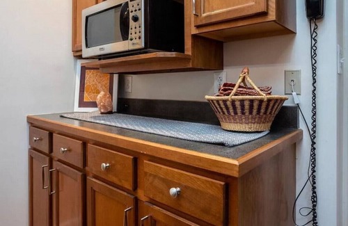 Luray Cabin | Cozy Cabin w/Indoor Fireplace & Tranquil views