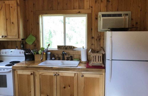 Missoula Cabin | Cozy cabin with a country feel, but minutes away from Missoula!
