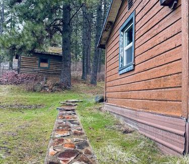 Coeur d'Alene House | Cozy Cabin with Coeur d'Alene Lake views