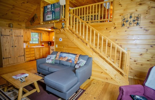 Helen Cabin | Cozy Cabin with Hot tub - Short walk to downtown. Roku tv.
