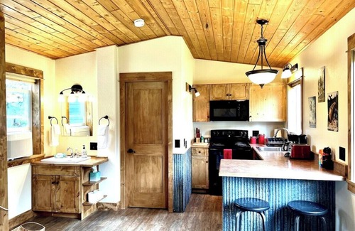 Columbia Falls Cabin | Cozy Cabin With Mountain Views