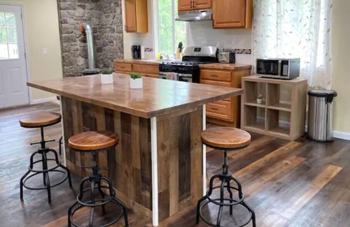 Newfoundland House | Cozy Cabin with Forest Views