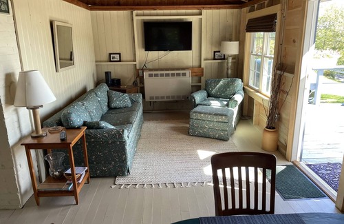 Bayville Cabin | Cozy cabin within walking distance to public float