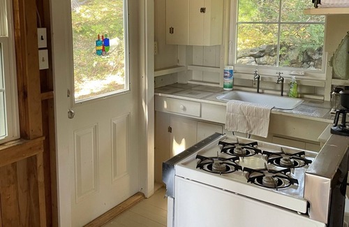 Bayville Cabin | Cozy cabin within walking distance to public float