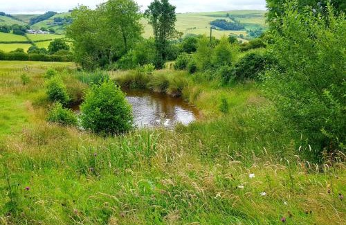 Newcastle-on-Clun House | Cozy Cabine Retreat in Clun