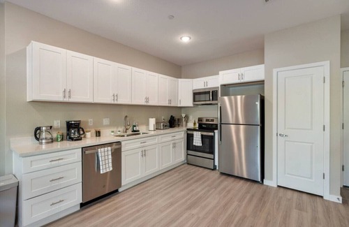 Orchards Estates House | Cozy Cactus I 5 Bed Suite w/Pool I Stadium & Golf