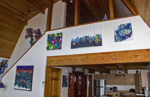 Camano Island House | Cozy Camano Island Retreat & Gallery w/beach access.