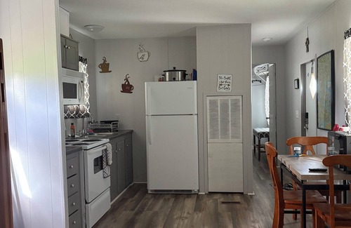 Boothville-Venice Cabin | Cozy camp on private property minutes from hunting, fishing and restaurants.