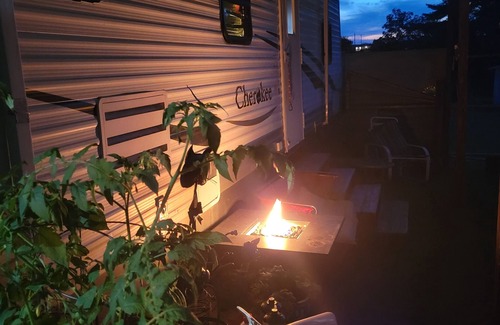 Christiansburg Cabin | Cozy Camper in Christiansburg