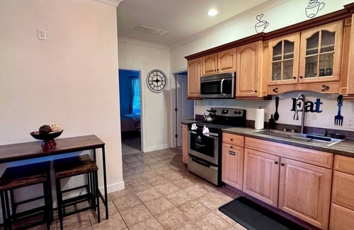 Rocky Mount House | Cozy Canopy Escape|Lakeview Hot Tub & Plush Beds!