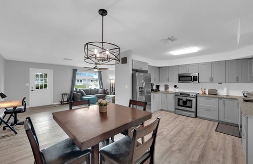 Caloosahatchee House | COZY CAPE CORAL HOME! PET FRIENDLY! CLOSE TO DOWNTOWN!