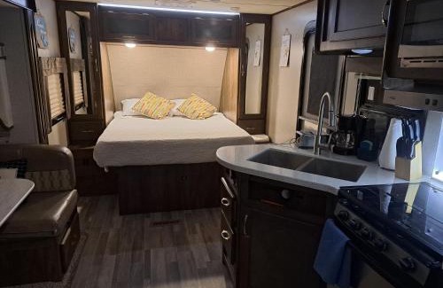 Tallahassee Other | Cozy Caravan near Capitol FSU FAMU
