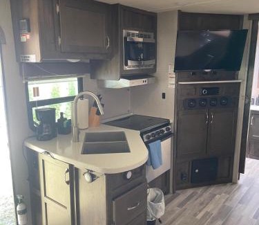 Tallahassee Other | Cozy Caravan near Capitol FSU FAMU