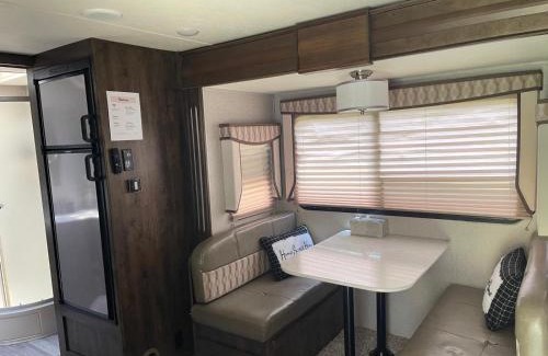 Tallahassee Other | Cozy Caravan near Capitol FSU FAMU