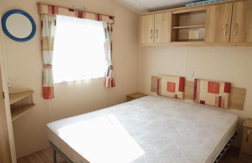 Vlissegem Other | Cozy caravan on small campsite near woods & sea