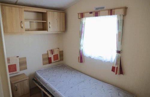 Vlissegem Other | Cozy caravan on small campsite near woods & sea
