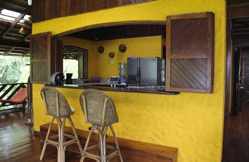 Puerto Viejo de Talamanca House | Cozy Carribean style 3 Bedroom House-50m from the beach!