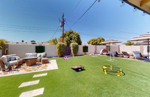 Village Grove House | Cozy Casa on Coronado