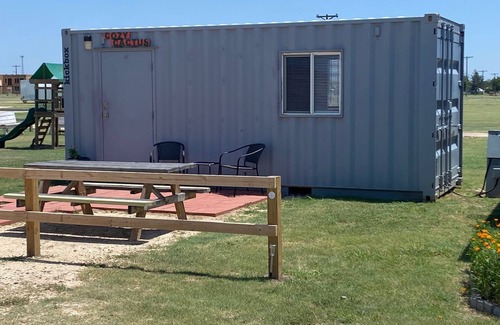Silverton Cabin | Cozy Catcus Container Cabin in Silverton Texas