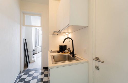 Sint-Andries Apartment | Cozy Central Antwerp Getaway for 3 Guests