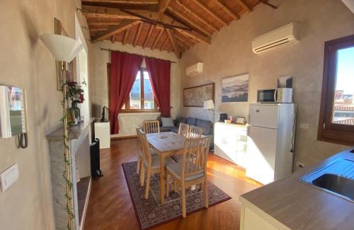 Duomo Apartment | Cozy CENTRAL apartment in Florence - spectacular views of Duomo