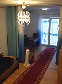 Milbertshofen Apartment | Cozy central APARTMENT Leopoldstrasse -3,5 rooms with sauna and garden