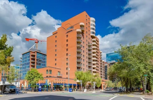 Eau Claire Condo | Cozy Central City Condo with On-Site Gym!