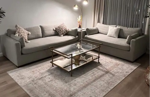 Wilshire House | Cozy Central LA home near Hollywood