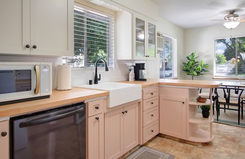 Lodi House | Cozy Central Lodi Chateau - Just Steps From Downtown!