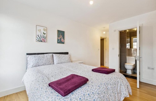 Stockwell Apartment | Cozy Central London Residence Stockwell