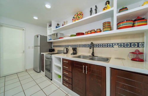 Crucecita House | Cozy & Centrally Located 3 bedroom with private yard