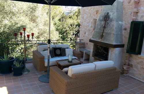 Cala Llombards Ski Chalet | Cozy chalet directly on the sea, quiet location, dead end street, sea view, max 4 pers