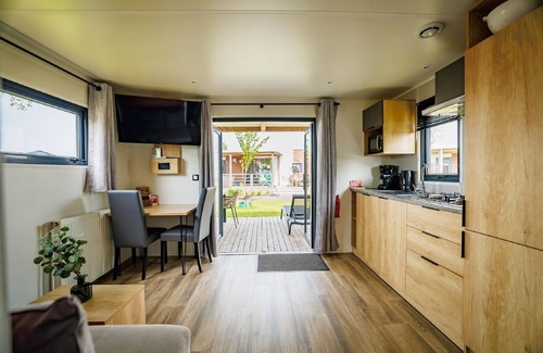 Maurik Cottage | Cozy chalet with dishwasher, near a lake