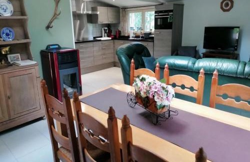 Engreux Ski Chalet | Cozy Chalet with Sauna, Wibrin