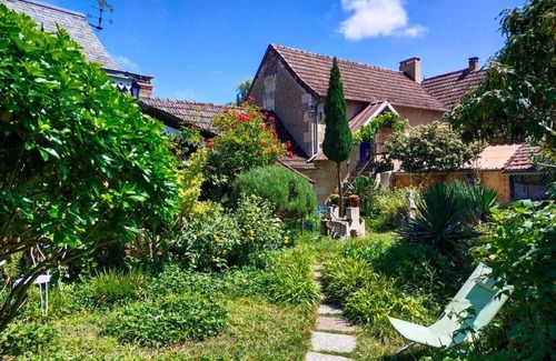 La Chapelle-aux-Choux Apartment | Cozy Charming cottage in the Loir and Loire valleys* French property