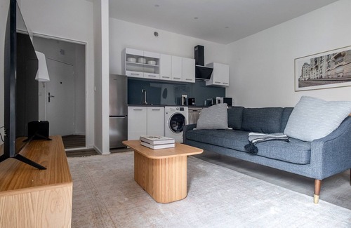 Wilmersdorf Apartment | Cozy Charlottenburg Studio, Fully Equipped, by Blueground
