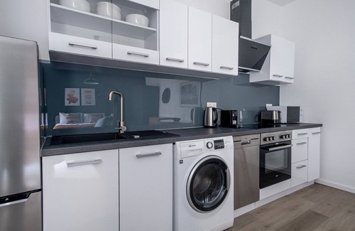 Wilmersdorf Apartment | Cozy Charlottenburg Studio, Fully Equipped, by Blueground