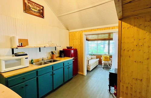 South Haven Cabin | Cozy Charm - Cabin 2