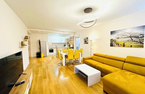 Bar Condo | Cozy charming 2-bedroom, perfect for families, with AC, WiFi in terrific Bar