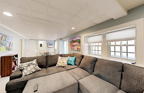 Brewster House | Cozy Charming Cottage