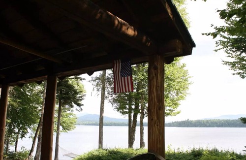 Andover House | Cozy & Charming Lakefront Log Cabin on Cupsuptic Lake/Rangeley, ME