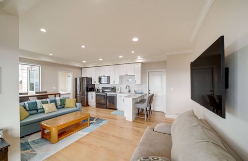 Chelan Apartment | Cozy Chelan Apartment w/Epic Mountain Views!